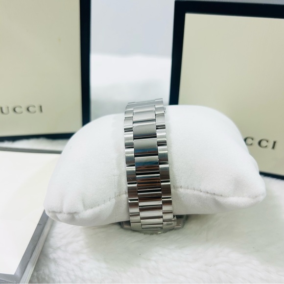 Gucci Dive Stainless Steel Black Dial Quartz Diver's YA136221 200M Watch NEW - Picture 6 of 8
